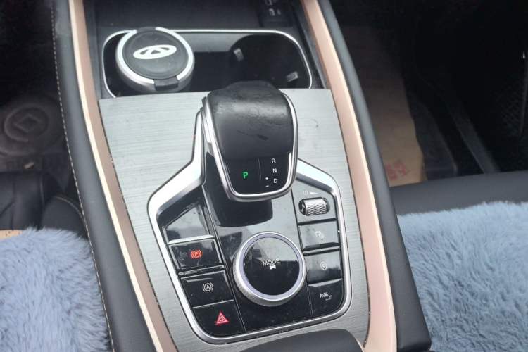 Used Chery Tiggo 5x 2025 High-Performance Edition 1.5T CVT Luxury Model Gear Lever