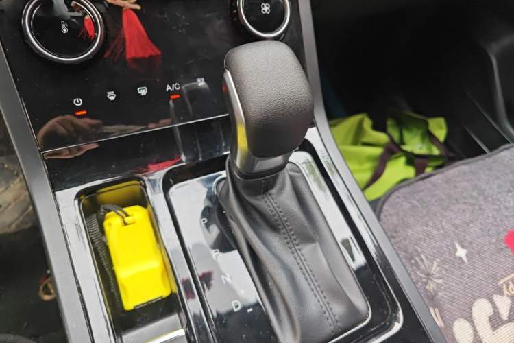 Used Chery Tiggo 5x 2025 1.5L CVT Excellence Edition Gear Lever