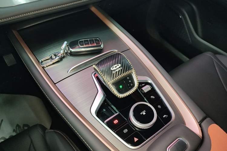Used Chery Tiggo 5x 2025 High-Performance Edition 1.5T CVT Luxury Model Gear Lever