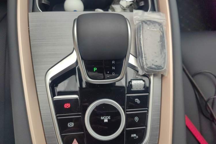 Used Chery Tiggo 5x 2025 High-Performance Edition 1.5T CVT Luxury Model Gear Lever