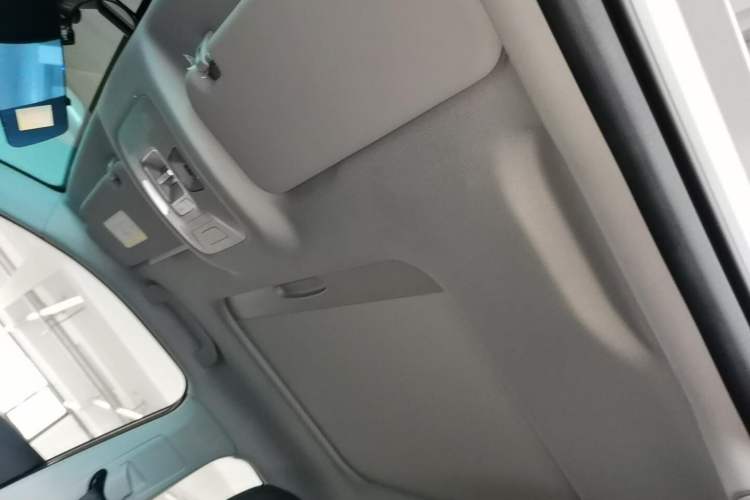 Used Chery Tiggo 5x 2025 High-Performance Edition 1.5T CVT Luxury Model Headliner