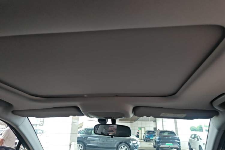 Used Chery Tiggo 5x 2025 High-Performance Edition 1.5T CVT Luxury Model Headliner