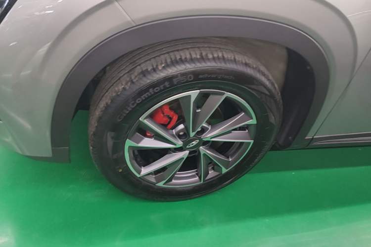 Used Chery Tiggo 5x 2025 High-Performance Edition 1.5T CVT Luxury Model Left Front Wheel Hub