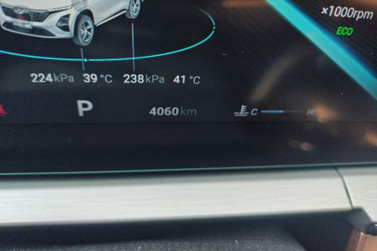 Used Chery Tiggo 5x 2025 High-Energy Version 1.5T CVT Comfort Model Odometer Close Up