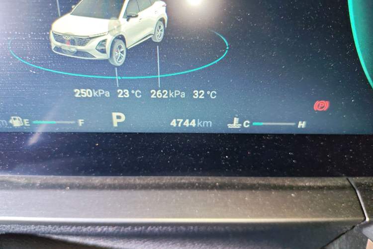 Used Chery Tiggo 5x 2025 High-Energy Version 1.5T CVT Comfort Model Odometer Close Up