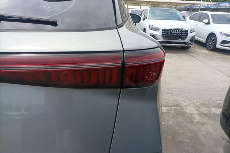 Used Chery Tiggo 5x 2025 High-Energy Version 1.5T CVT Comfort Model Right Rear Taillight