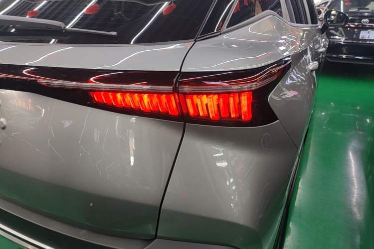 Used Chery Tiggo 5x 2025 High-Performance Edition 1.5T CVT Luxury Model Right Rear Taillight