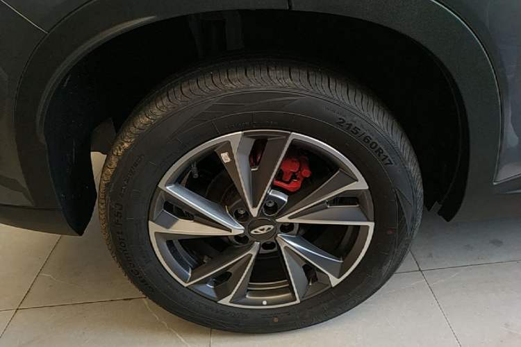 Used Chery Tiggo 5x 2025 High-Performance Edition 1.5T CVT Luxury Model Right Rear Wheel Hub