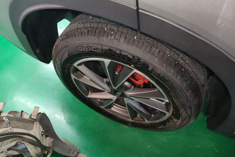 Used Chery Tiggo 5x 2025 High-Performance Edition 1.5T CVT Luxury Model Right Rear Wheel Hub