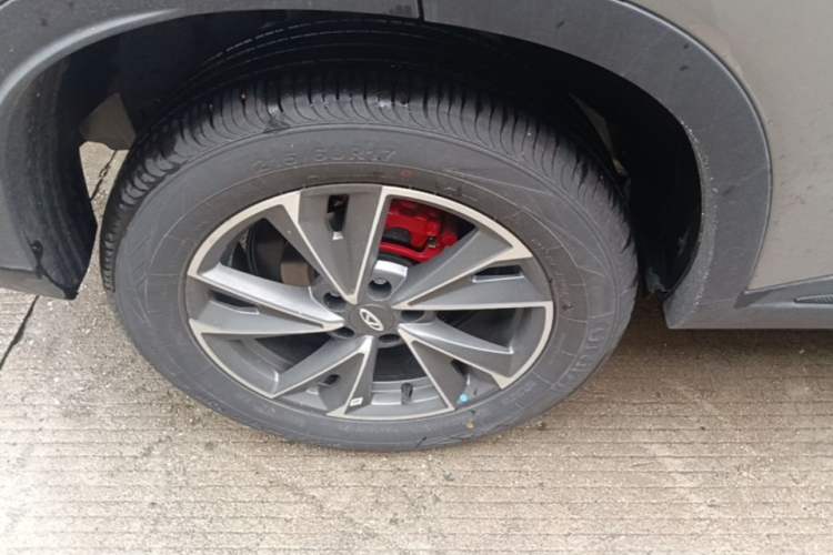 Used Chery Tiggo 5x 2025 High-Performance Edition 1.5T CVT Luxury Model Right Rear Wheel Hub