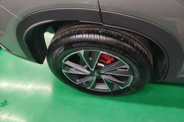Used Chery Tiggo 5x 2025 High-Performance Edition 1.5T CVT Luxury Model Right Rear Wheel Hub