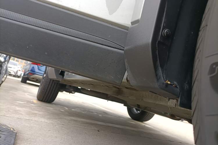 Used Chery Tiggo 5x 2025 High-Energy Version 1.5T CVT Comfort Model Right Side Sill