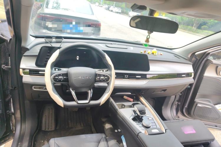 Used Chery Tiggo 5x 2025 High-Performance Edition 1.5T CVT Luxury Model Center Console