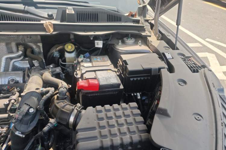 Used Chery Tiggo 5x 2025 High-Performance Edition 1.5T CVT Luxury Model Engine Bay Left