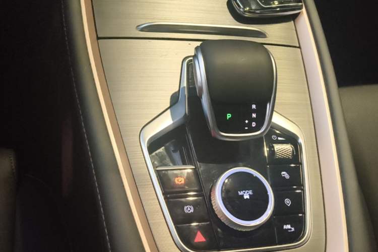 Used Chery Tiggo 5x 2025 High-Performance Edition 1.5T CVT Luxury Model Gear Lever