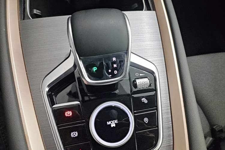 Used Chery Tiggo 5x 2025 High-Energy Version 1.5T CVT Comfort Model Gear Lever