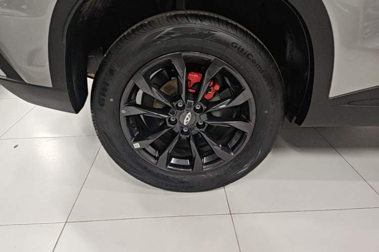 Used Chery Tiggo 5x 2025 High-Energy Version 1.5T CVT Comfort Model Right Rear Wheel Hub