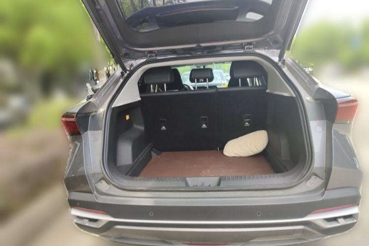 Used Chery Tiggo 5x 2025 High-Performance Edition 1.5T CVT Luxury Model Trunk