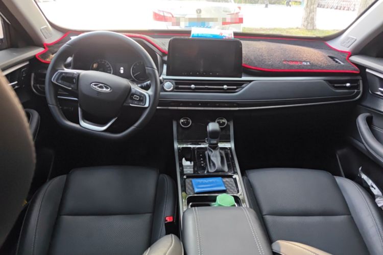 Used Chery Tiggo 5x 2025 1.5L CVT Excellence Edition Center Console