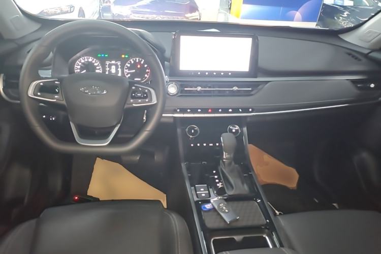 Used Chery Tiggo 5x 2025 1.5L CVT Excellence Edition Center Console