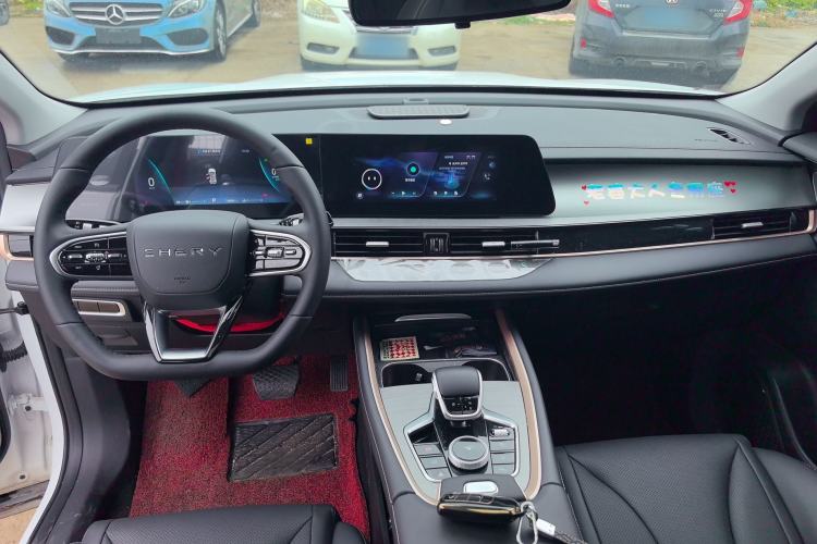 Used Chery Tiggo 5x 2025 High-Performance Edition 1.5T CVT Luxury Model Center Console
