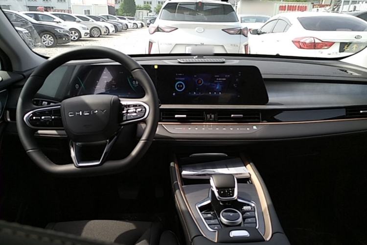 Used Chery Tiggo 5x 2025 High-Energy Version 1.5T CVT Comfort Model Center Console