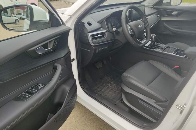 Used Chery Tiggo 5x 2025 1.5L CVT Excellence Edition Driver Seat