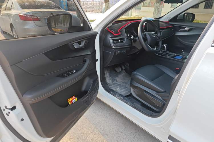 Used Chery Tiggo 5x 2025 1.5L CVT Excellence Edition Driver Seat