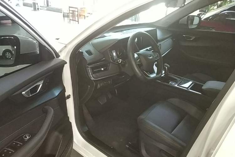 Used Chery Tiggo 5x 2025 1.5L CVT Excellence Edition Driver Seat