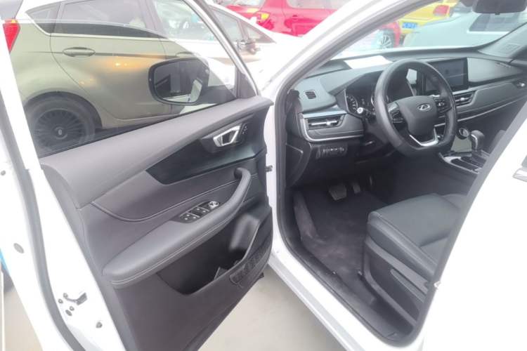 Used Chery Tiggo 5x 2025 1.5L CVT Excellence Edition Driver Seat