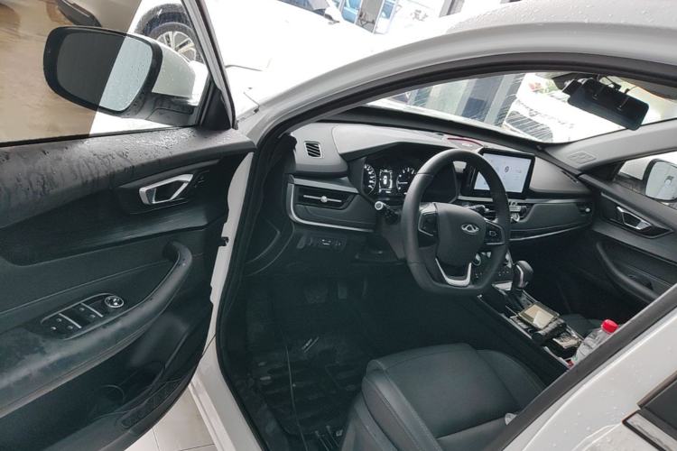 Used Chery Tiggo 5x 2025 1.5L CVT Excellence Edition Driver Seat