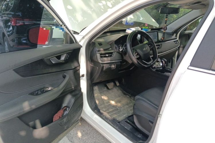 Used Chery Tiggo 5x 2025 1.5L CVT Excellence Edition Driver Seat