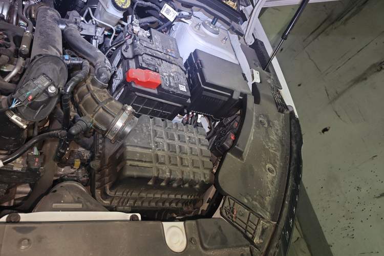Used Chery Tiggo 5x 2025 High-Energy Version 1.5T CVT Comfort Model Engine Bay Left