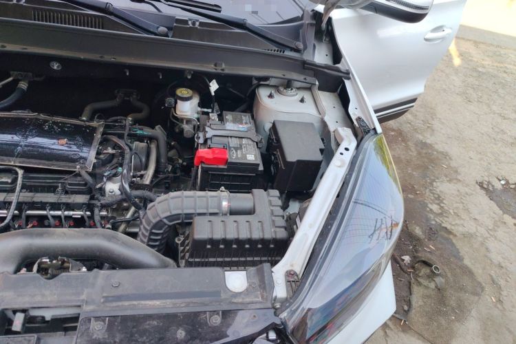 Used Chery Tiggo 5x 2025 1.5L CVT Excellence Edition Engine Bay Left