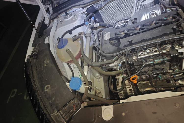 Used Chery Tiggo 5x 2025 High-Energy Version 1.5T CVT Comfort Model Engine Bay Right