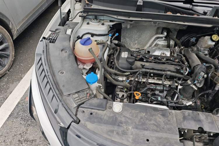 Used Chery Tiggo 5x 2025 High-Energy Version 1.5T CVT Comfort Model Engine Bay Right