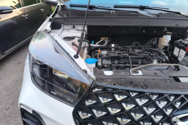 Used Chery Tiggo 5x 2025 1.5L CVT Excellence Edition Engine Bay Right