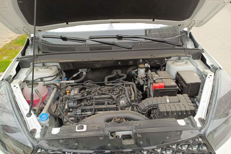 Used Chery Tiggo 5x 2025 1.5L CVT Excellence Edition Engine Bay