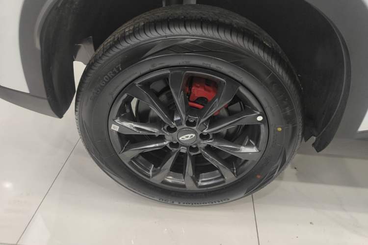 Used Chery Tiggo 5x 2025 High-Energy Version 1.5T CVT Comfort Model Exterior 5
