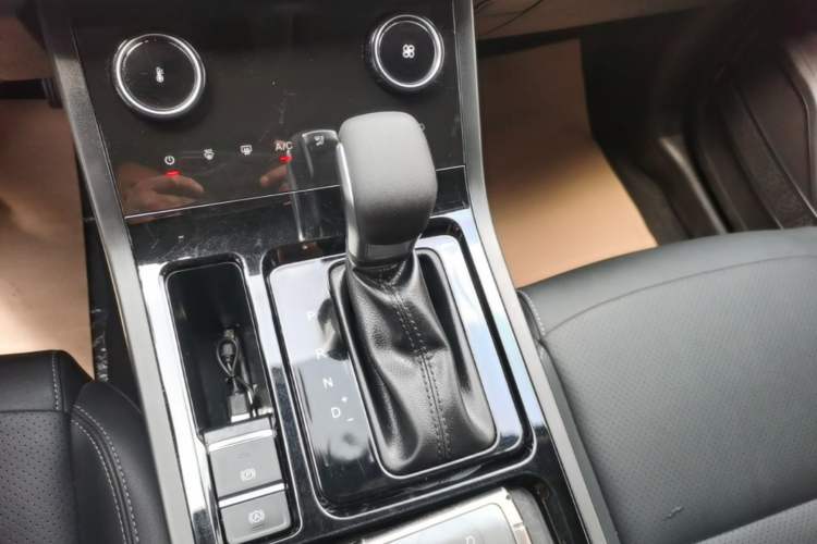 Used Chery Tiggo 5x 2025 1.5L CVT Excellence Edition Gear Lever