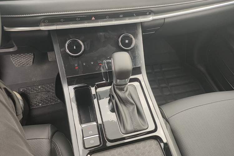 Used Chery Tiggo 5x 2025 1.5L CVT Excellence Edition Gear Lever