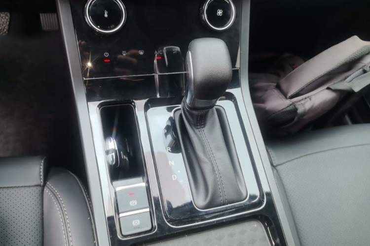 Used Chery Tiggo 5x 2025 1.5L CVT Excellence Edition Gear Lever