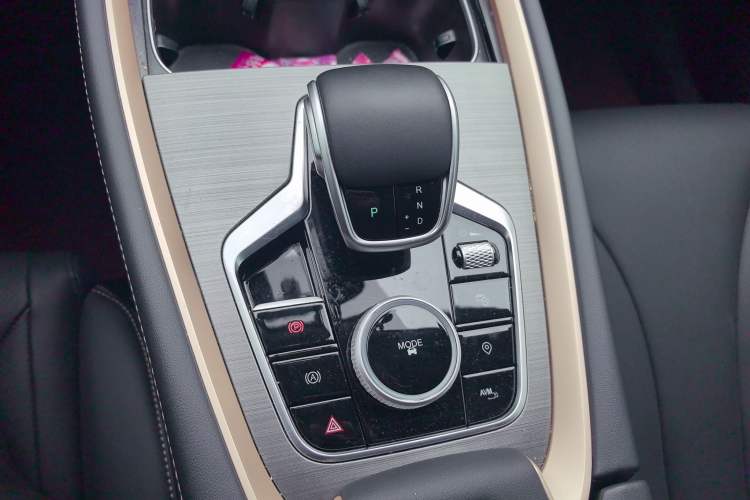 Used Chery Tiggo 5x 2025 High-Performance Edition 1.5T CVT Luxury Model Gear Lever
