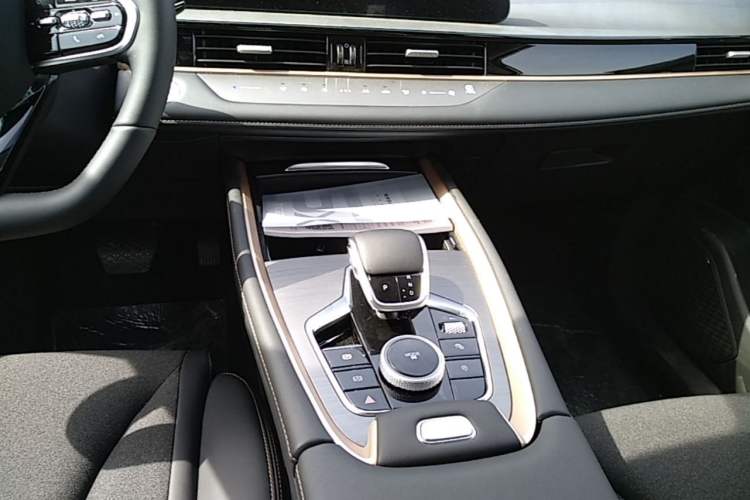Used Chery Tiggo 5x 2025 High-Energy Version 1.5T CVT Comfort Model Gear Lever