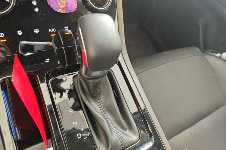 Used Chery Tiggo 5x 2025 1.5L CVT Excellence Edition Gear Lever