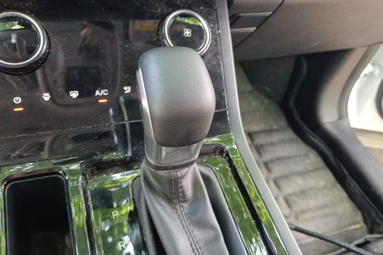 Used Chery Tiggo 5x 2025 1.5L CVT Excellence Edition Gear Lever