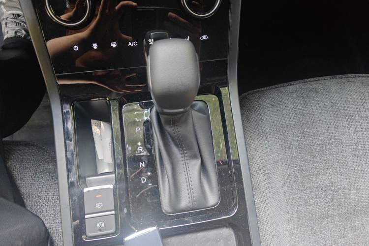 Used Chery Tiggo 5x 2025 1.5L CVT Excellence Edition Gear Lever