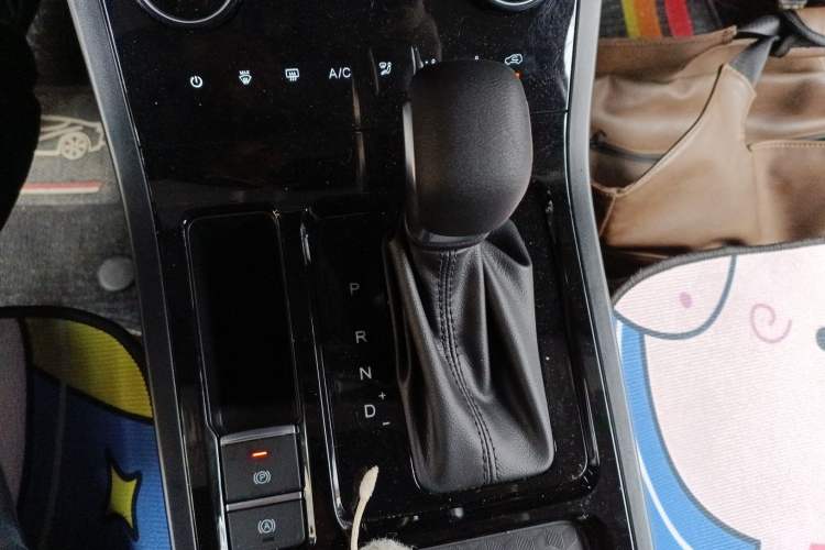 Used Chery Tiggo 5x 2025 1.5L CVT Excellence Edition Gear Lever
