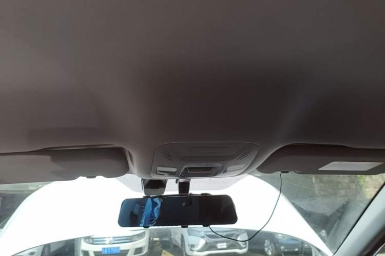 Used Chery Tiggo 5x 2025 High-Energy Version 1.5T CVT Comfort Model Headliner