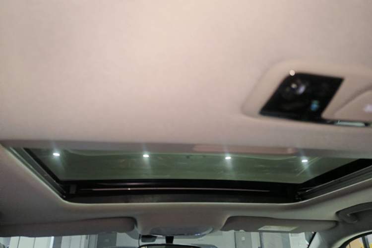 Used Chery Tiggo 5x 2025 High-Performance Edition 1.5T CVT Luxury Model Headliner